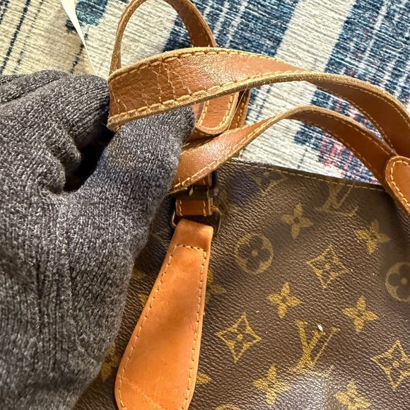 Louis Vuitton VINTAGE Monogram Bucket Purse w pouch, great used condition - Picture 16 of 16